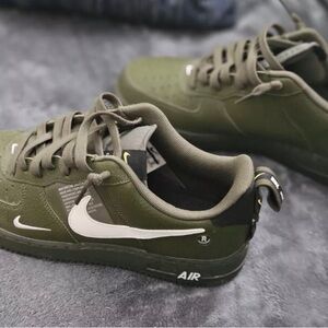 Size 5.5Y-Nike Air Force 1 '07 LV8 Overbranding 2018 - AJ7747-001